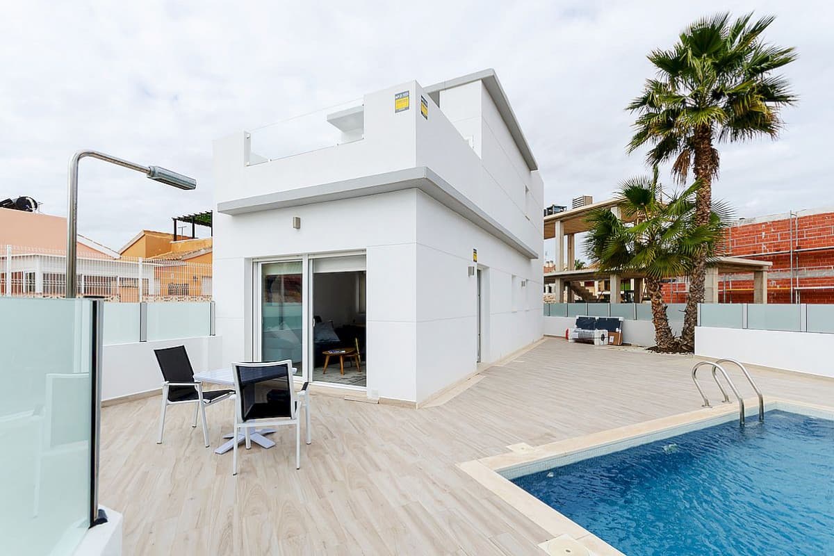 3 Bedroom villa with pool in Torreta, Torrevieja, Costa Blanca South