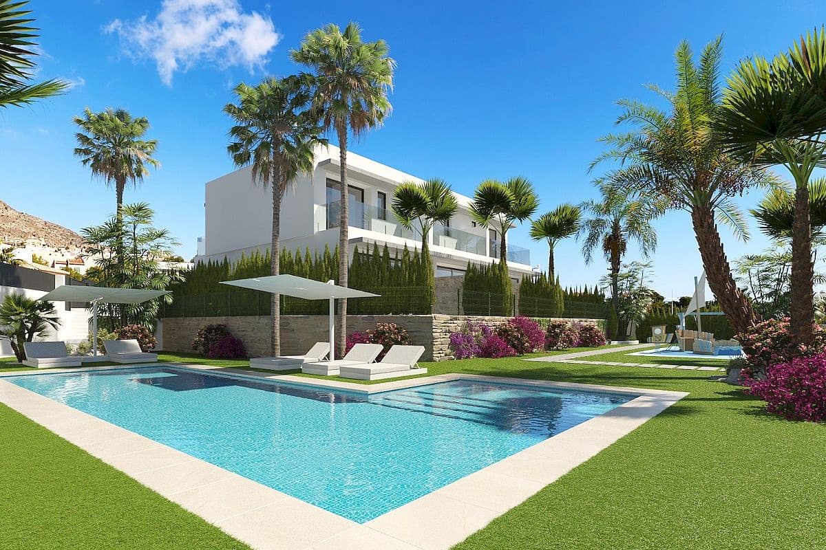 3 Bedroom Town House in Sierra Cortina, Benidorm, Costa Blanca North