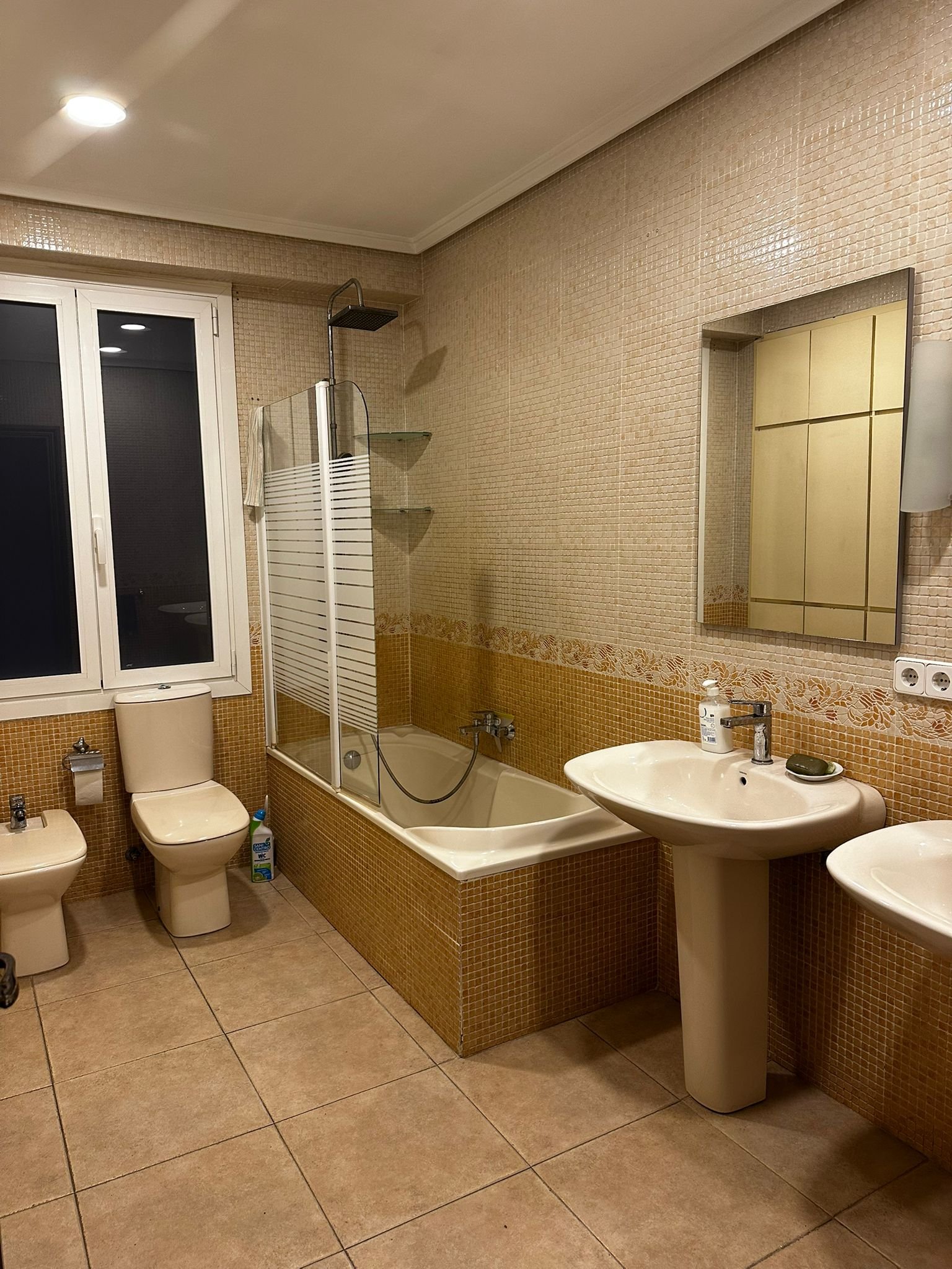 Living in the Heart of Valencia: Luxurious 190m² Residence — 4